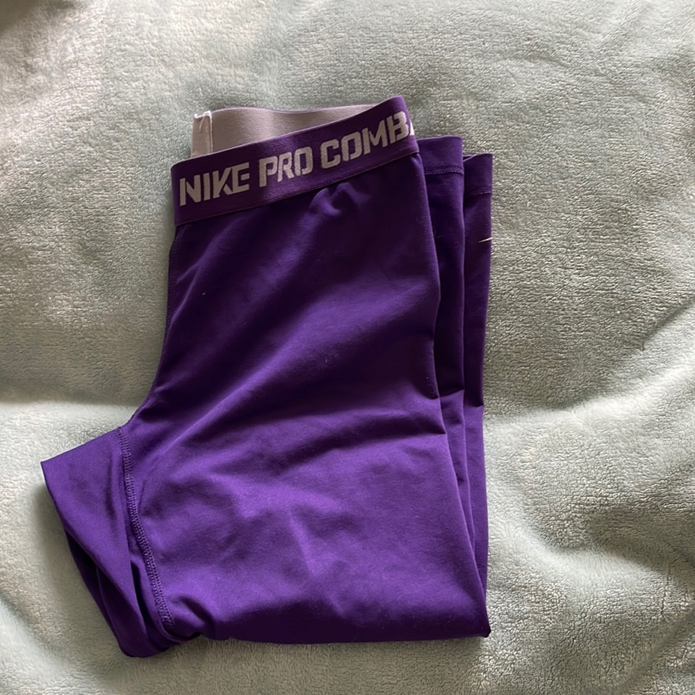 NIKE PRO COMBAT CROP LEGGINGS